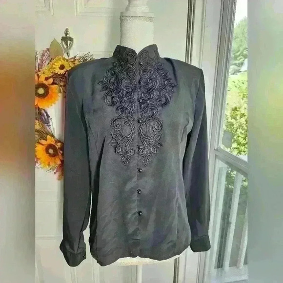 Christie and Jill black button up blouse size m - Picture 1 of 4